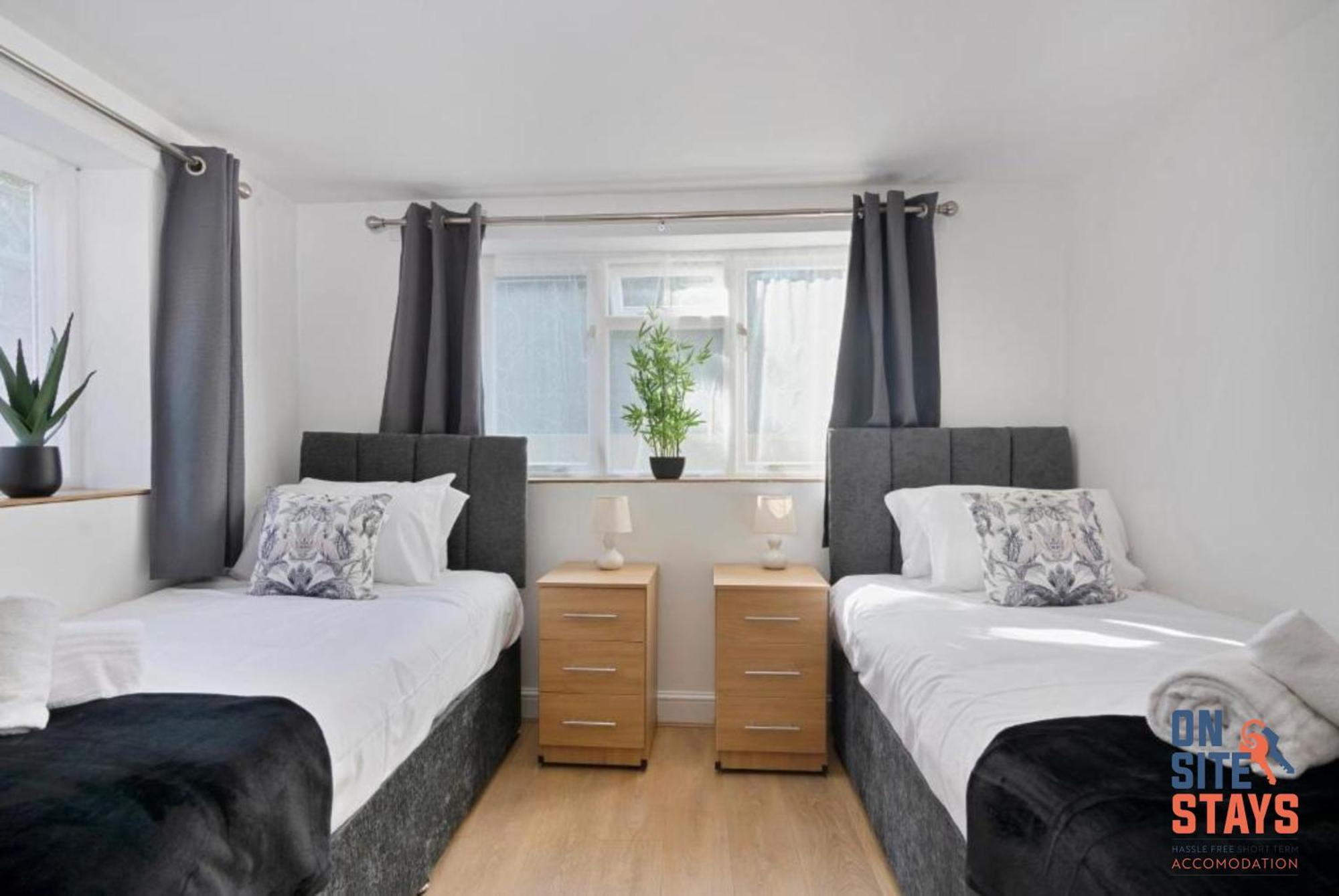 Onsitestays - Tranquil 2 Bedroom Apartment With Large Kitchen, Private Garden Near Wimbledon Station Londres Exterior foto