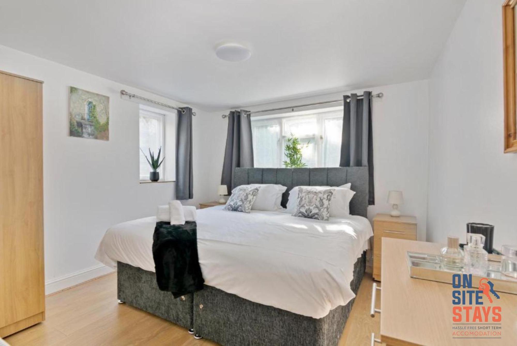Onsitestays - Tranquil 2 Bedroom Apartment With Large Kitchen, Private Garden Near Wimbledon Station Londres Exterior foto